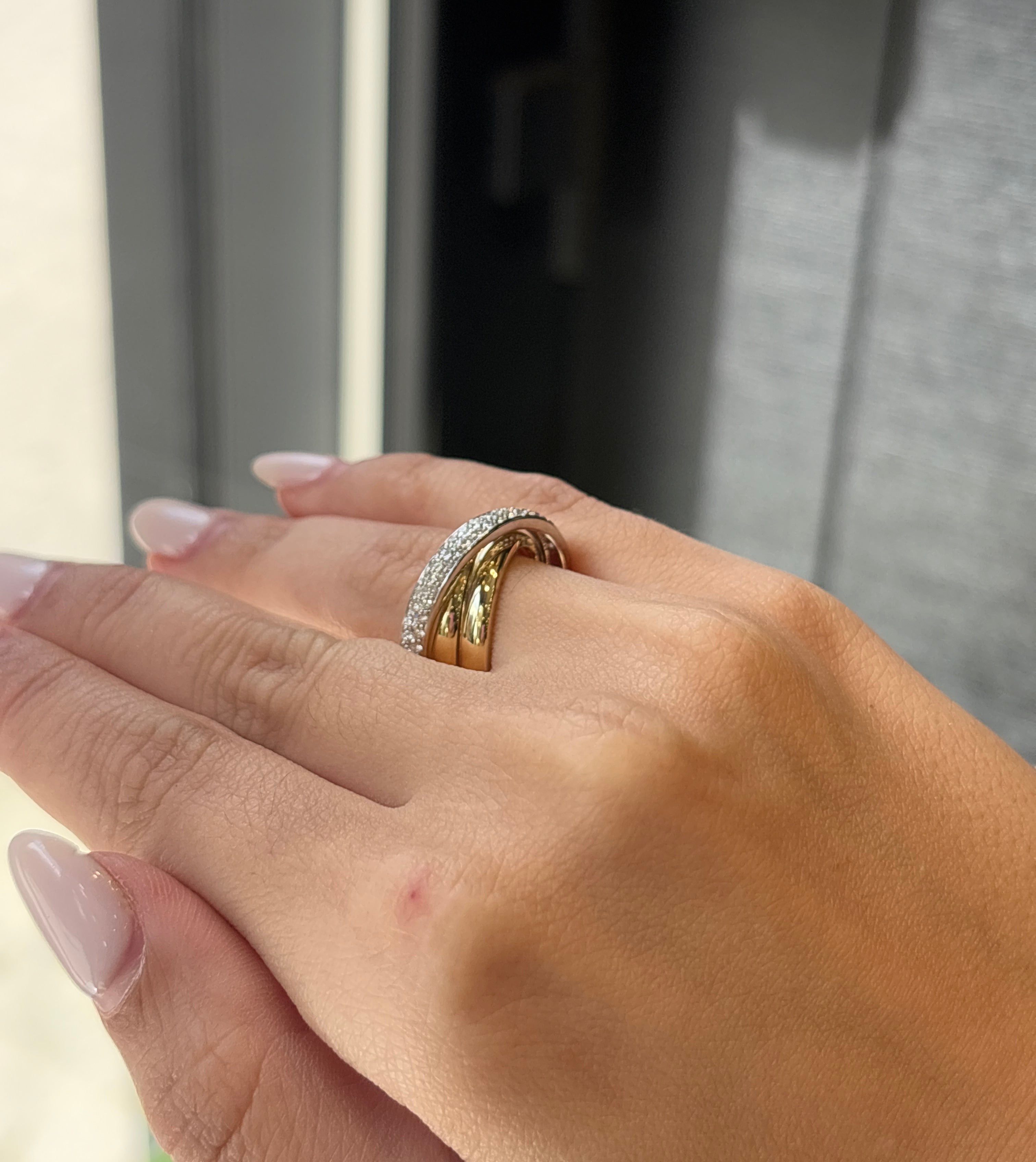 Aurora Crossover Ring