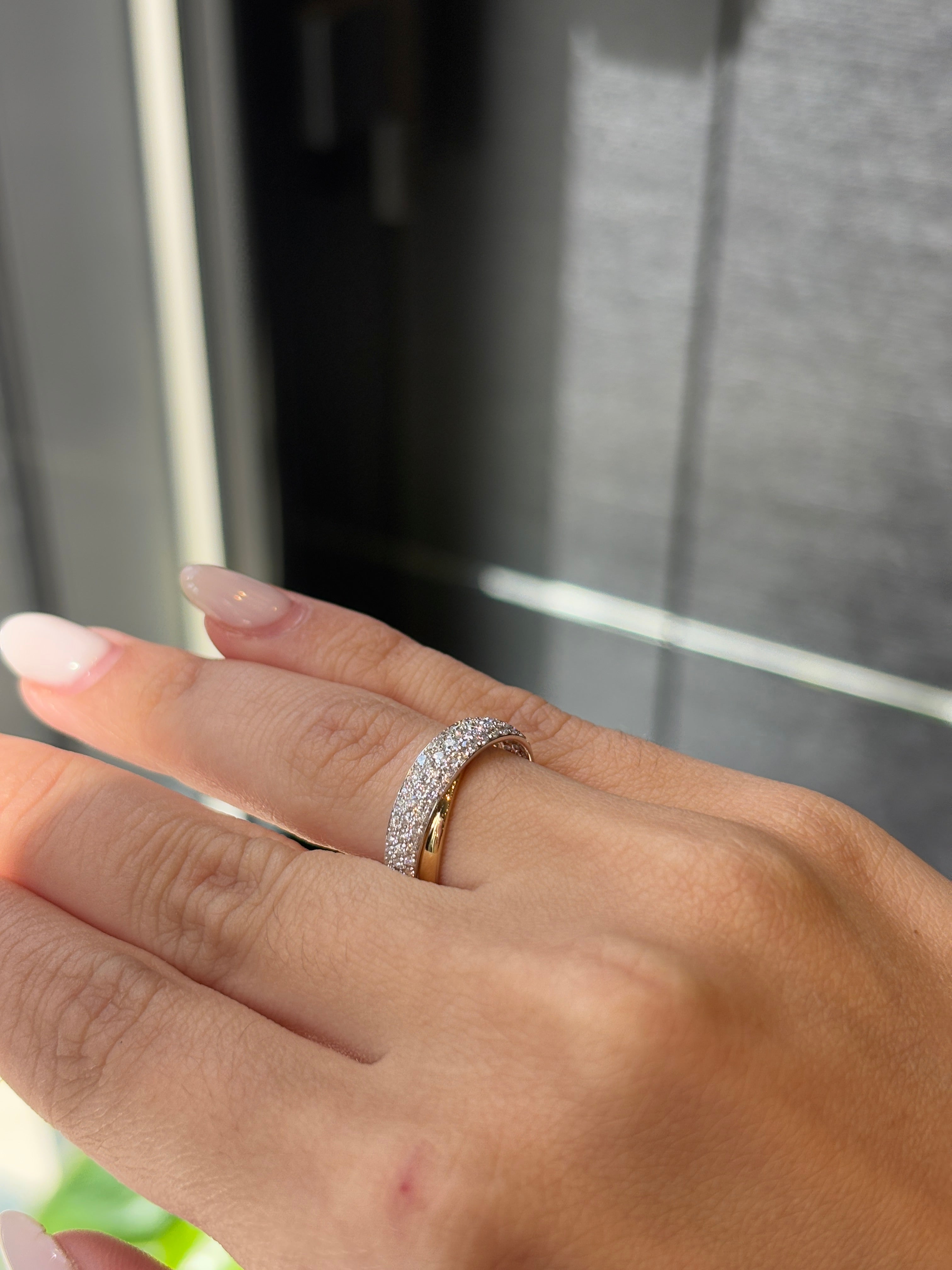 Infinity crossover ring